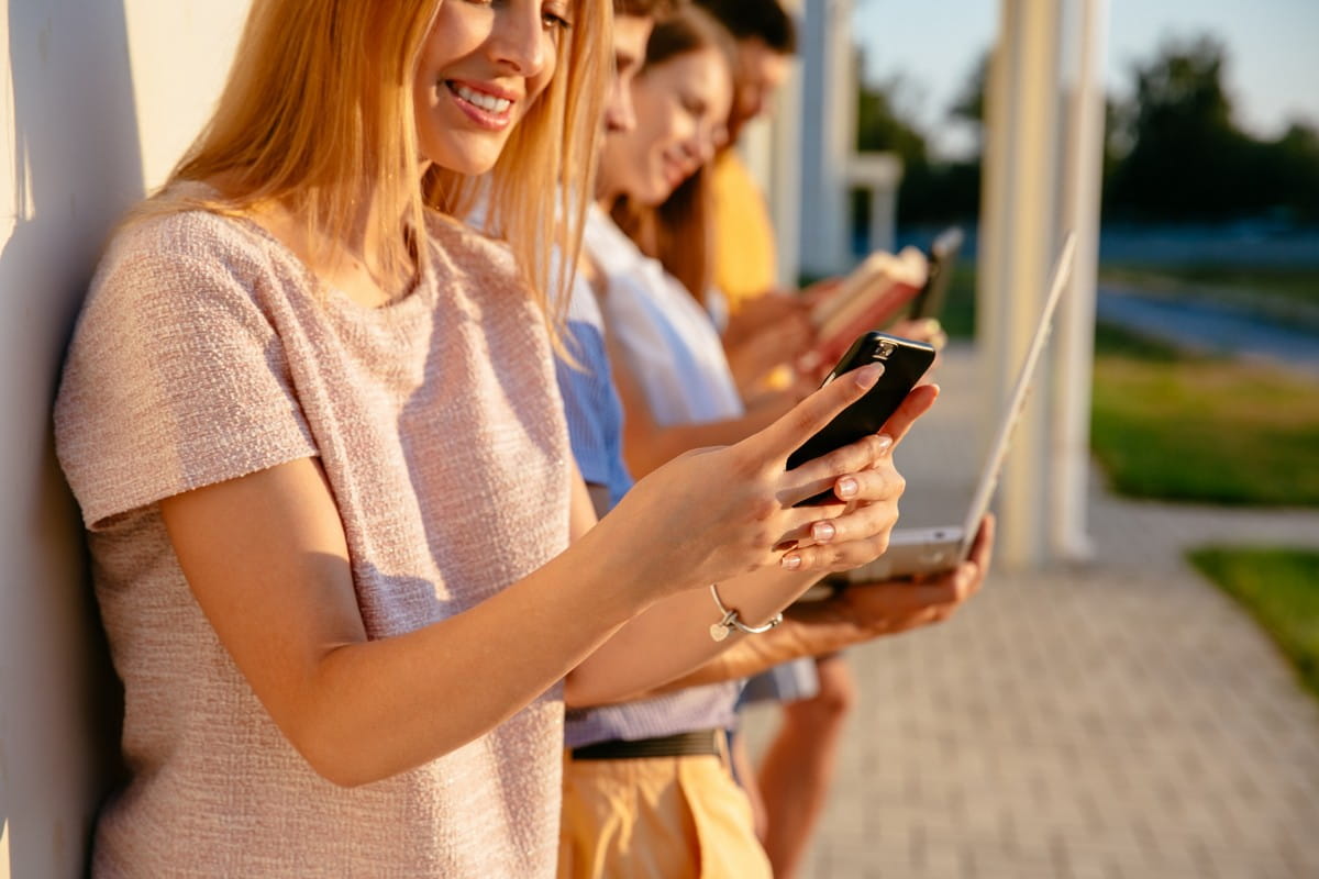 Internet/Mobile : les opérateurs frappent fort en ce début d'année